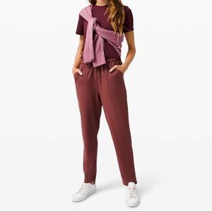 NWT RARE Lululemon Keep Moving 7/8 Pant (Savannah)